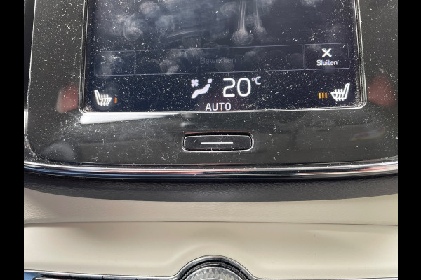 Volvo XC40 2.0 T4 Inscription | Wegklapbare trekhaak | Denim Blue + Beige leder | Stoelverwarming