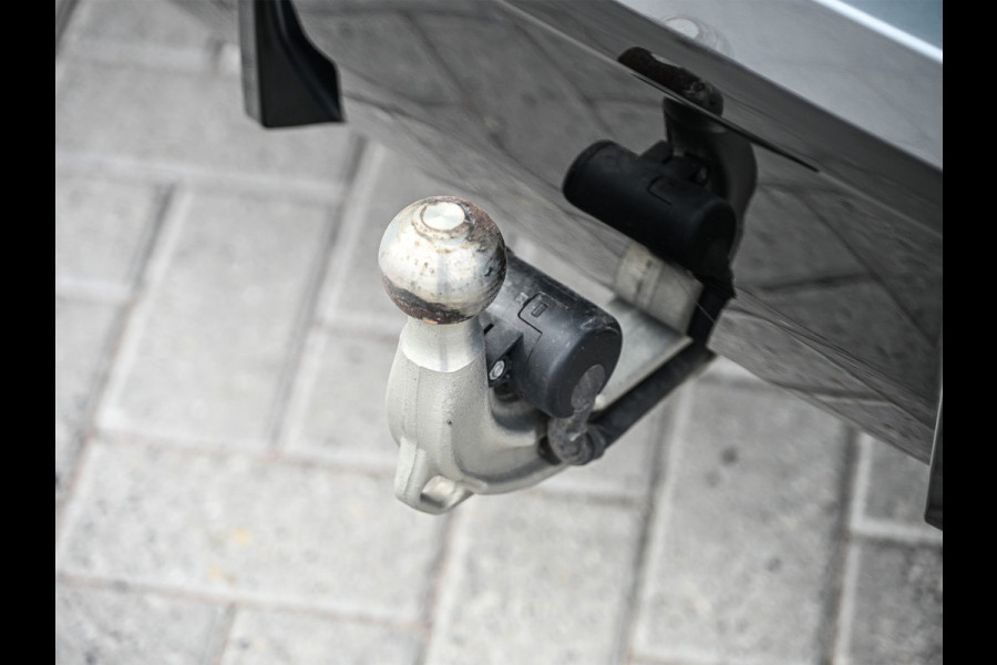 BMW 3 Serie Touring 330e xDrive M-SPORT | FACELIFT | ACCU 19,5 kWh | ACTIVE CRUISE | ELEKTR. TREKHAAK | HIFI AUDIO | SHADOW LINE | CAMERA |