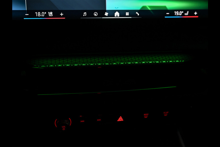 BMW 3 Serie Touring 330e xDrive M-SPORT | FACELIFT | ACCU 19,5 kWh | ACTIVE CRUISE | ELEKTR. TREKHAAK | HIFI AUDIO | SHADOW LINE | CAMERA |