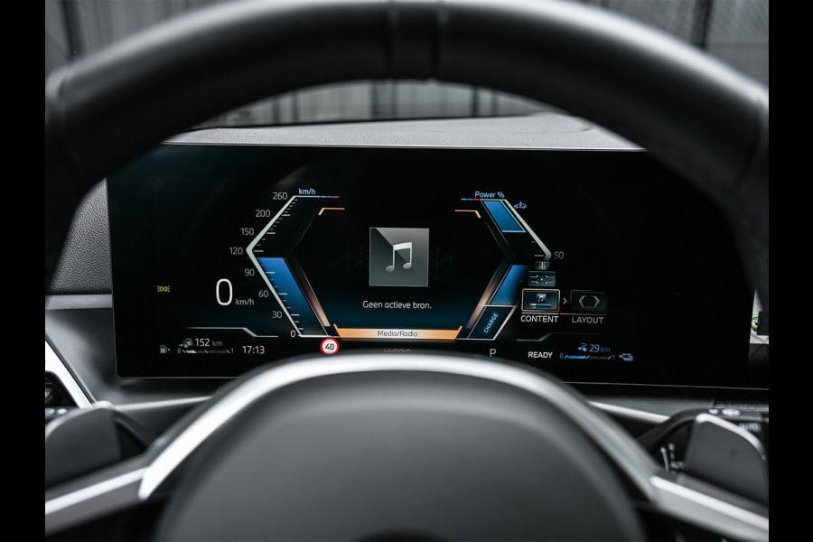 BMW 3 Serie Touring 330e xDrive M-SPORT | FACELIFT | ACCU 19,5 kWh | ACTIVE CRUISE | ELEKTR. TREKHAAK | HIFI AUDIO | SHADOW LINE | CAMERA |