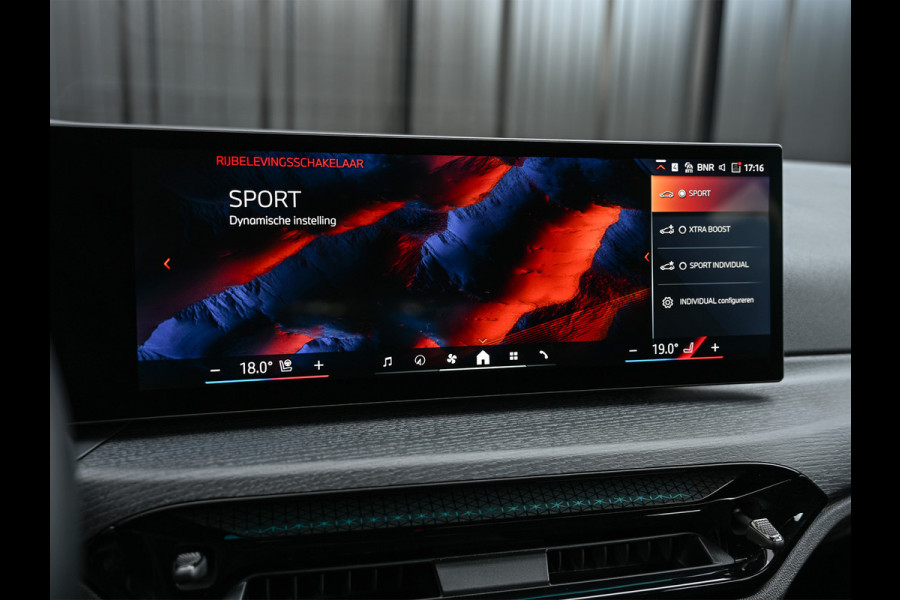 BMW 3 Serie Touring 330e xDrive M-SPORT | FACELIFT | ACCU 19,5 kWh | ACTIVE CRUISE | ELEKTR. TREKHAAK | HIFI AUDIO | SHADOW LINE | CAMERA |