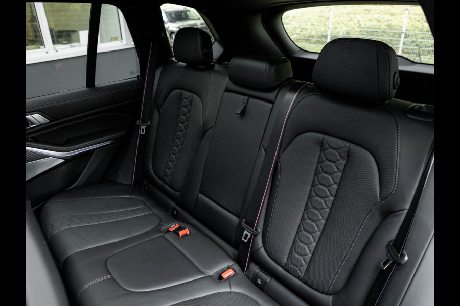 BMW X5 M - Panorama - Bowers & Wilkins - Stoelventilatie - Night Vision