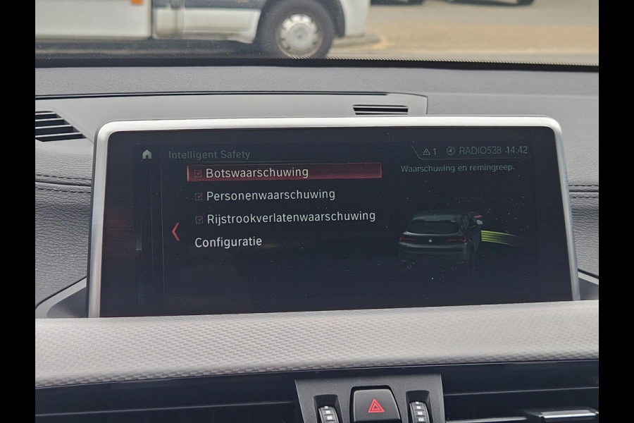 BMW X2 SDrive20i 192PK M Sport LED Pano HUD Trekhaak Camera