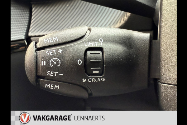 Peugeot 208 1.2 PureTech Active Pack CARPLAY (BOVAG GARANTIE/RIJKLAARPRIJS)