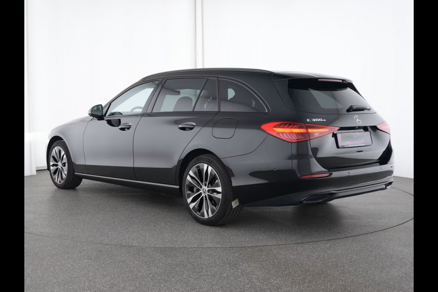 Mercedes-Benz C-Klasse Estate 300e AVANTGARDE ** LED, MBUX+, TREKH, NIGHT, 18-inch LMV, SPOOR-ASS ** 1e EIG - UNFALLFREI ** ** INFORMEER OOK NAAR ONZE AANTREKKELIJKE FINANCIAL-LEASE TARIEVEN **