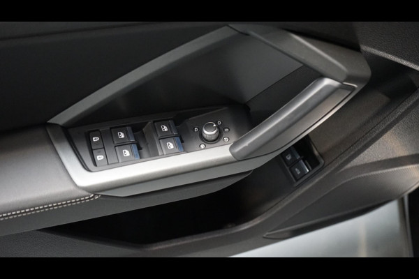 Audi Q3 Sportback 45 TFSI e 3x s-Line BLACK OPTIK AUTOMAAT-360 CAMERA-ACC-AUDI SOUND-KEYLESS-MATRIX-NAVIGATIE-VIRTUEEL