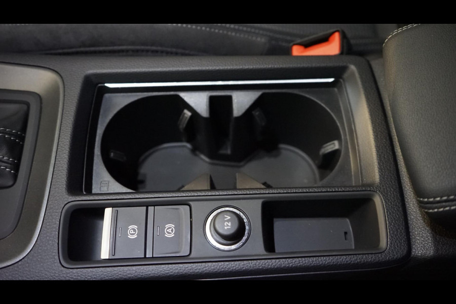 Audi Q3 Sportback 45 TFSI e 3x s-Line BLACK OPTIK AUTOMAAT-360 CAMERA-ACC-AUDI SOUND-KEYLESS-MATRIX-NAVIGATIE-VIRTUEEL