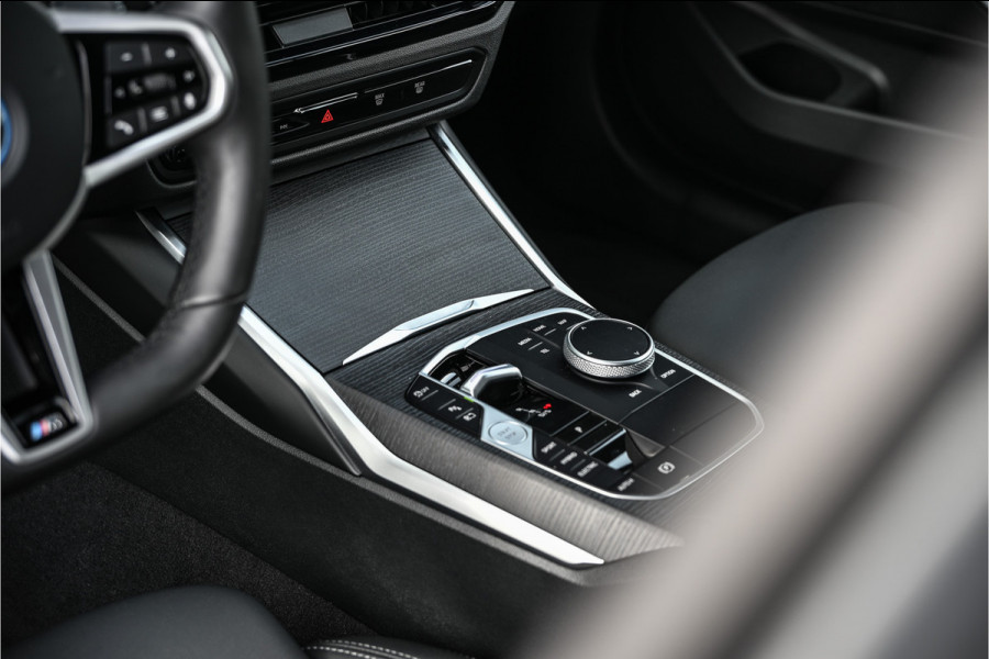 BMW 3 Serie Touring 330e xDrive M-SPORT | FACELIFT | ACCU 19,5 kWh | ACTIVE CRUISE | ELEKTR. TREKHAAK | HIFI AUDIO | SHADOW LINE | CAMERA |