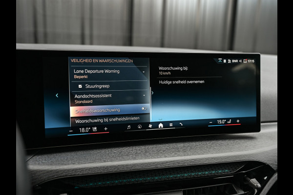 BMW 3 Serie Touring 330e xDrive M-SPORT | FACELIFT | ACCU 19,5 kWh | ACTIVE CRUISE | ELEKTR. TREKHAAK | HIFI AUDIO | SHADOW LINE | CAMERA |