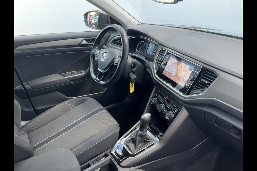 Volkswagen T-Roc 1.5 TSI Sport Trekhaak Automaat Adap.Cruise Navi Carplay PDC Stoelverw 49430KM!