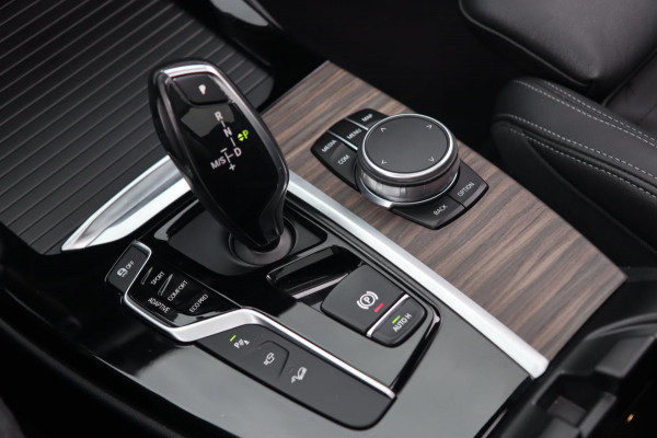 BMW X3 XDrive30i M Sport / PANODAK / HUD / KEYLESS / 360 / DODEHOEK