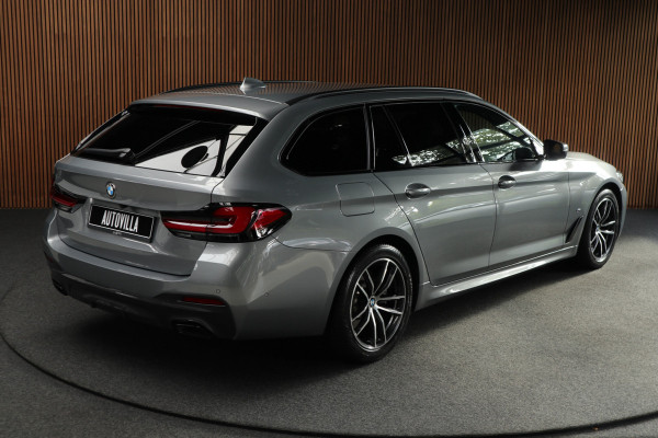 BMW 5 Serie Touring 520i M Sport Edition Plus Sensatec HEAD-UP - Driving Assistant Professionel - Adaptief Cruise