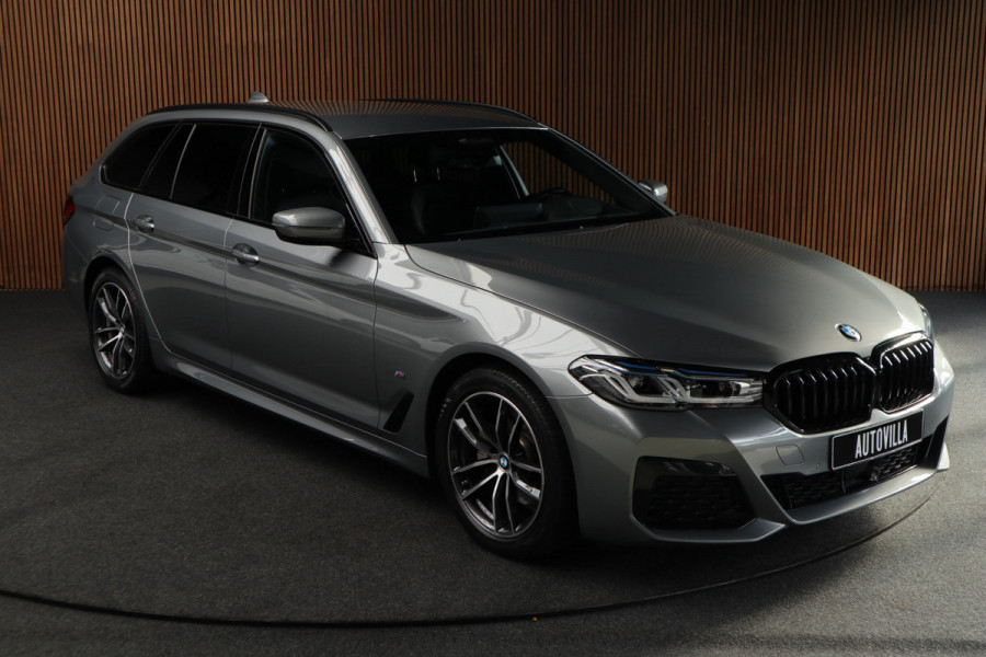 BMW 5 Serie Touring 520i M Sport Edition Plus Sensatec HEAD-UP - Driving Assistant Professionel - Adaptief Cruise