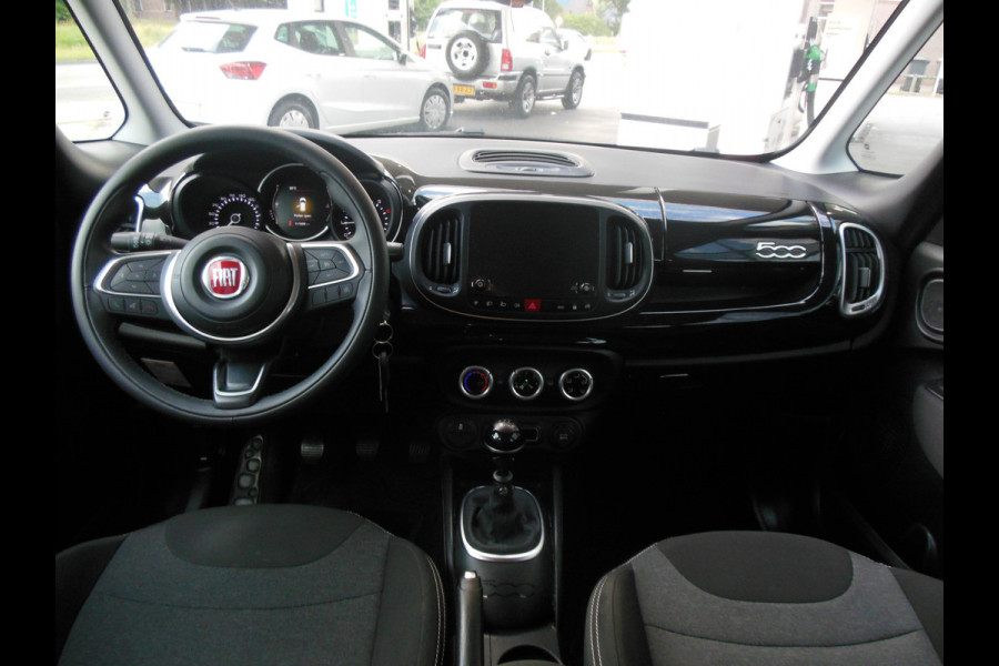 Fiat 500L 0.9 TwinAir CityCross Staat in De Krim