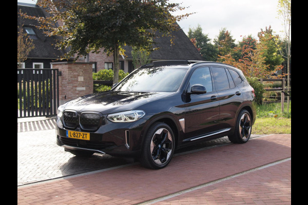 BMW iX3 High Executive 80 kWh | Panoramadak | Camera | Harman Kardon | Cruise Control | Head-up display |