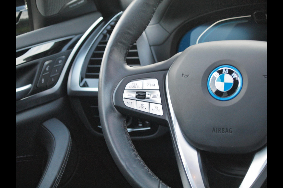 BMW iX3 High Executive 80 kWh | Panoramadak | Camera | Harman Kardon | Cruise Control | Head-up display |