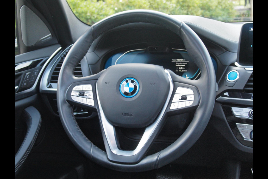 BMW iX3 High Executive 80 kWh | Panoramadak | Camera | Harman Kardon | Cruise Control | Head-up display |
