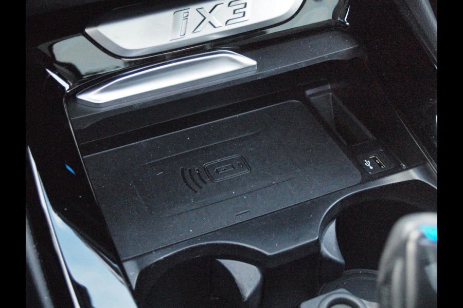 BMW iX3 High Executive 80 kWh | Panoramadak | Camera | Harman Kardon | Cruise Control | Head-up display |