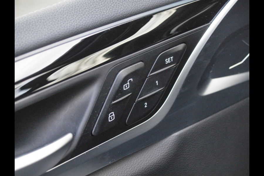 BMW iX3 High Executive 80 kWh | Panoramadak | Camera | Harman Kardon | Cruise Control | Head-up display |