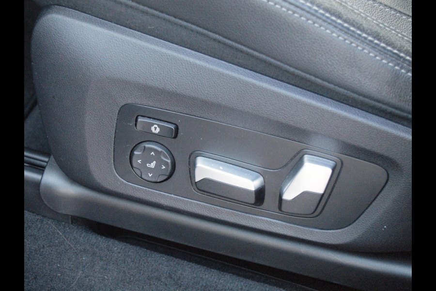 BMW iX3 High Executive 80 kWh | Panoramadak | Camera | Harman Kardon | Cruise Control | Head-up display |