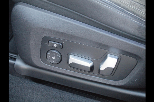 BMW iX3 High Executive 80 kWh | Panoramadak | Camera | Harman Kardon | Cruise Control | Head-up display |