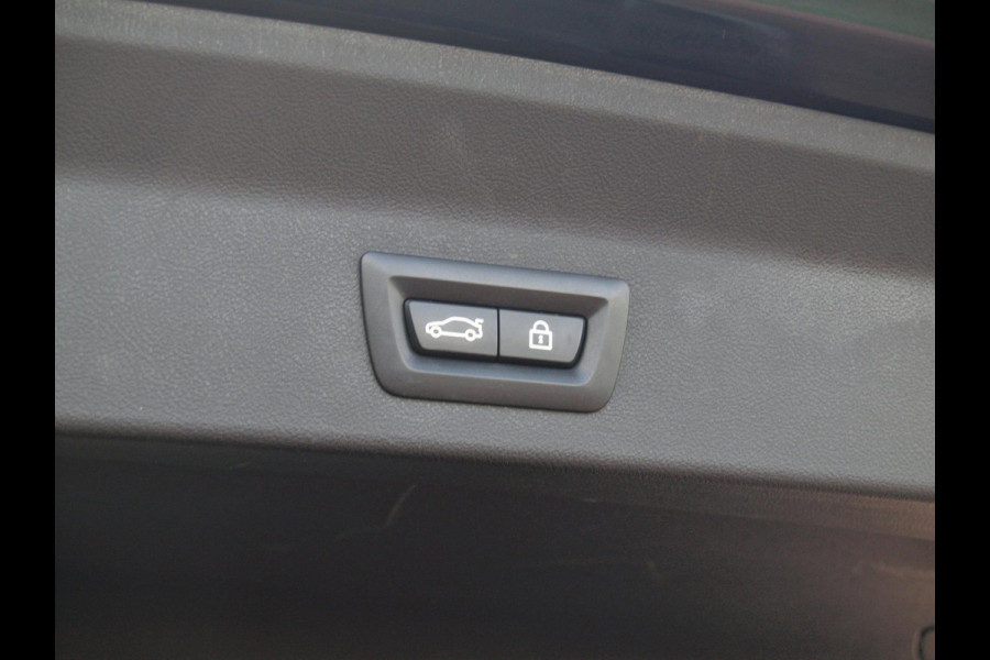 BMW iX3 High Executive 80 kWh | Panoramadak | Camera | Harman Kardon | Cruise Control | Head-up display |
