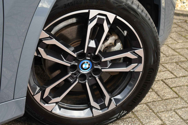 BMW X1 xDrive25e M-Sport Pano ACC 360 HUD 19inch Adp-onderstel BTW-auto