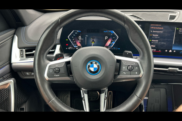 BMW X1 xDrive25e M-Sport Pano ACC 360 HUD 19inch Adp-onderstel BTW-auto