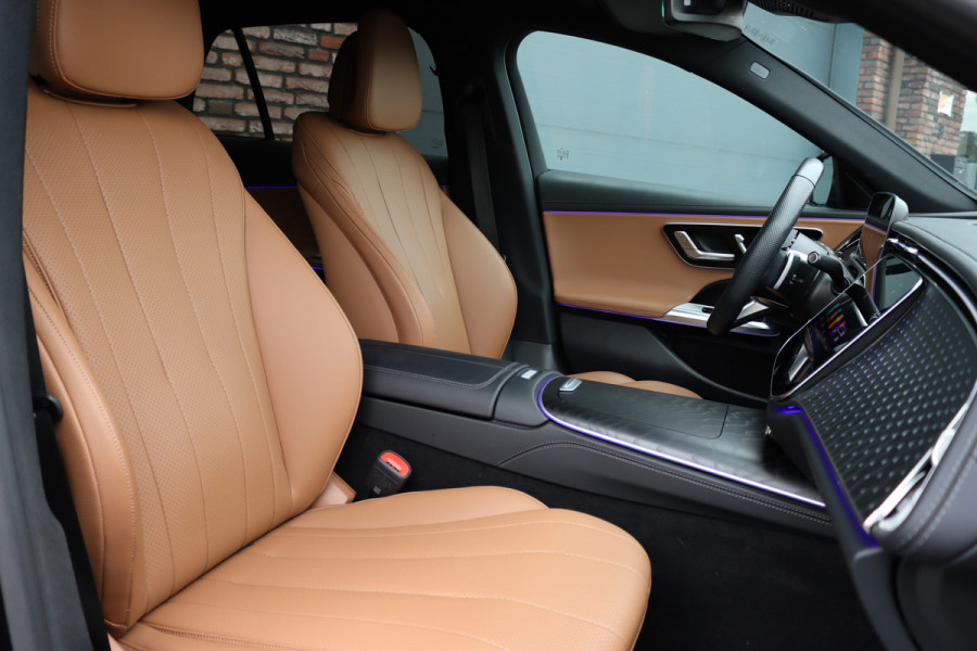 Mercedes-Benz E-Klasse Estate 300 e AMG Line Aut9 | Distronic | Trekhaak | Digital Light | Verwarmd Stuurwiel |  | Keyless Go | Leder | Surround Camera | Nightpakket | Achterbank Verwarmd |