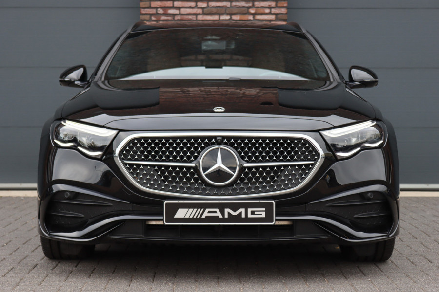 Mercedes-Benz E-Klasse Estate 300 e AMG Line Aut9 | Distronic | Trekhaak | Digital Light | Verwarmd Stuurwiel |  | Keyless Go | Leder | Surround Camera | Nightpakket | Achterbank Verwarmd |