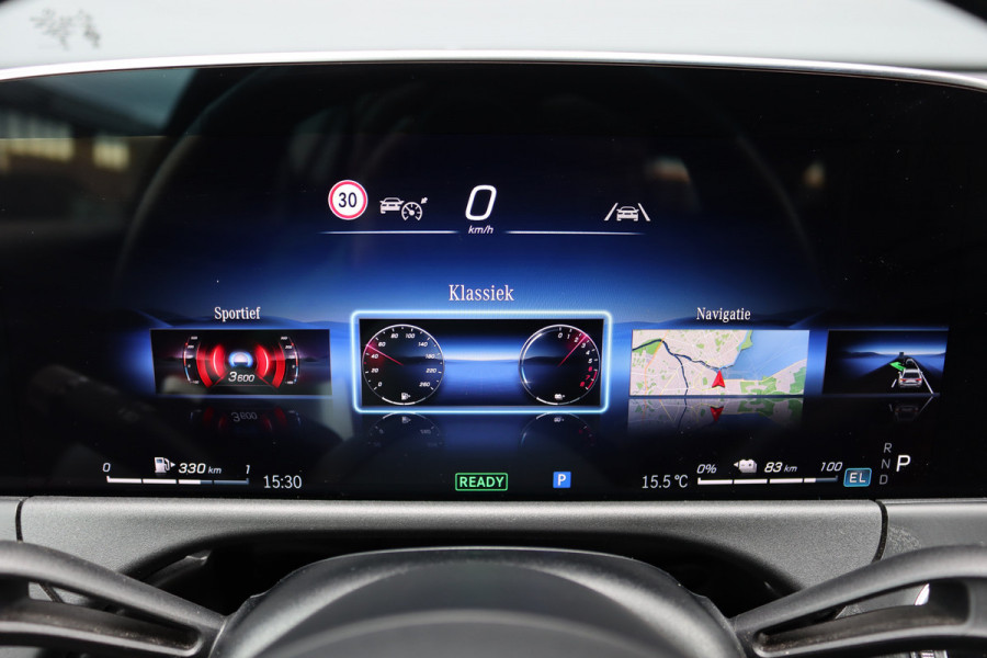 Mercedes-Benz E-Klasse Estate 300 e AMG Line Aut9 | Distronic | Trekhaak | Digital Light | Verwarmd Stuurwiel |  | Keyless Go | Leder | Surround Camera | Nightpakket | Achterbank Verwarmd |