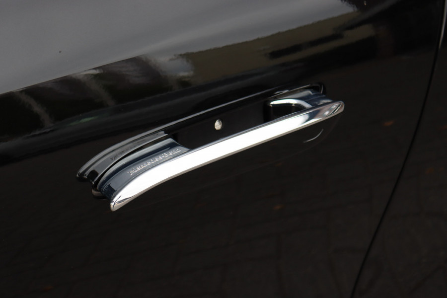Mercedes-Benz E-Klasse Estate 300 e AMG Line Aut9 | Distronic | Trekhaak | Digital Light | Verwarmd Stuurwiel |  | Keyless Go | Leder | Surround Camera | Nightpakket | Achterbank Verwarmd |