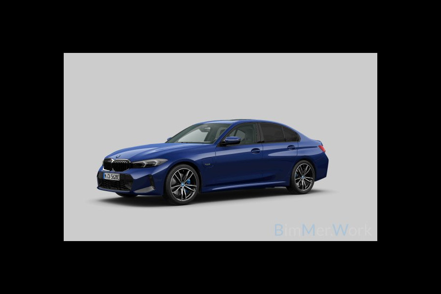 BMW 3-serie 330e xDrive M-Sport Pro Pano M-zetels ACC HUD 19inch El-klep