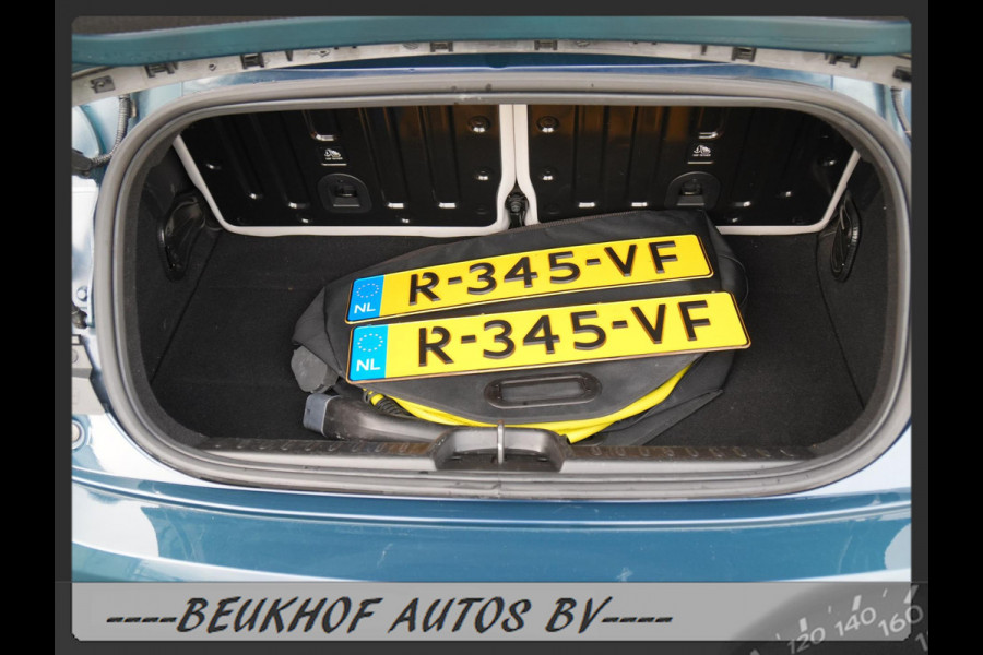 Fiat 500 La Prima 42 kWh Cabrio Carplay Camera Leer Navigati
