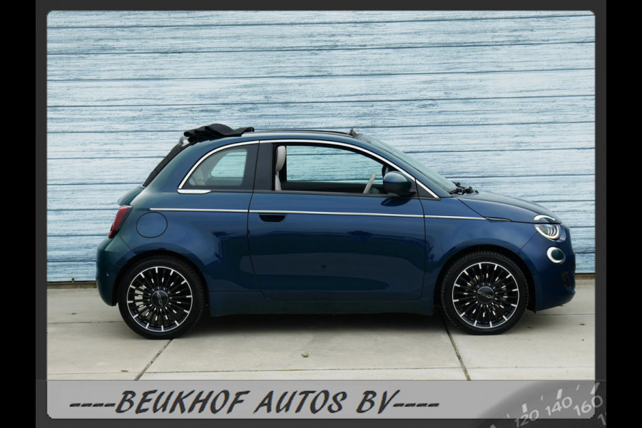 Fiat 500 La Prima 42 kWh Cabrio Carplay Camera Leer Navigati