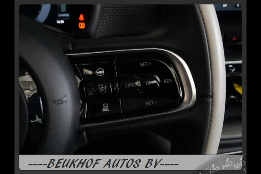 Fiat 500 La Prima 42 kWh Cabrio Carplay Camera Leer Navigati