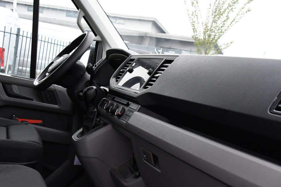 MAN TGE 35 2.0 L3H3 PB Edition Lucht geremd! Camera, 3500kg Trekhaak, Cruise, Carplay, LED, 165pk, Automaat, Multimedia, Uniek! lucht opbouw, markt, zwaar, luchhtrem, veldhuizen