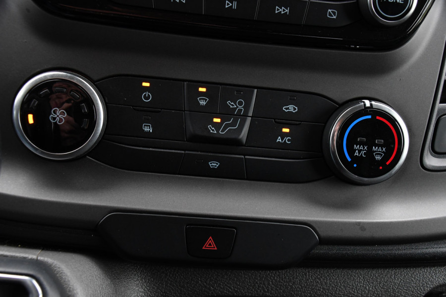 Ford Transit Custom 300 2.0 TDCI L2H1 PB Edition Camera, Cruise, Carplay, 130pk, NAVI, Trekhaak, Automaat, Multimedia, Uniek!
