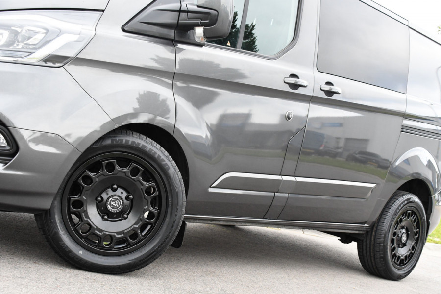 Ford Transit Custom 300 2.0 TDCI L1H1 DC Limited Raptor Edition Camera, Cruise, 130pk. Automaat, 2 x schuifdeur, Multimedia, Sensoren, Afneembare trekhaak, Uniek!