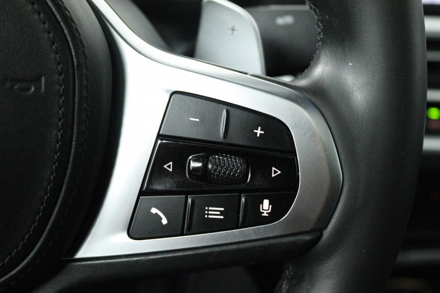 BMW 3-serie 320i High Executive M-Pakket (PANORAMADAK, STOELVERWARMING, 360 CAMERA, CLIMA, CARPLAY, LED)