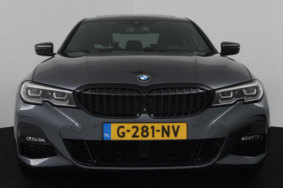 BMW 3-serie 320i High Executive M-Pakket (PANORAMADAK, STOELVERWARMING, 360 CAMERA, CLIMA, CARPLAY, LED)