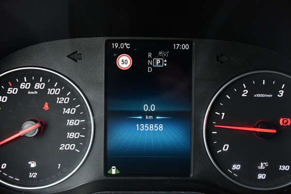 Mercedes-Benz Sprinter 319 V6 3.0 CDI L2H2 Black Edition Full Options!, Adaptieve Cruise, 360 Camera, 2 x schuifdeur, 3500kg Trekhaak, 10,5'' Mbux, Navi, Stoelverwarming, Uniek!