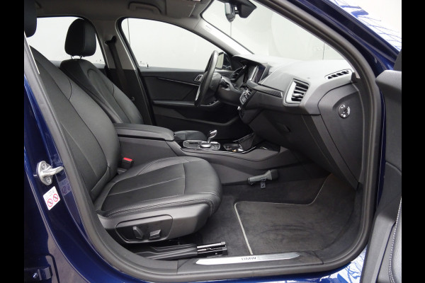 BMW 1-serie 118i High Executive Edition * CARPLAY * DEALER ONDERH. !!