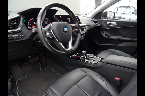BMW 1-serie 118i High Executive Edition * CARPLAY * DEALER ONDERH. !!