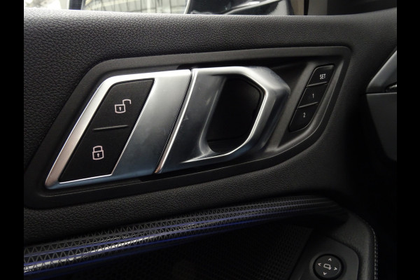 BMW 1-serie 118i High Executive Edition * CARPLAY * DEALER ONDERH. !!
