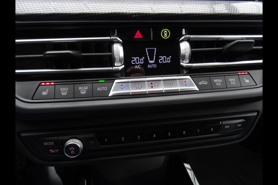 BMW 1-serie 118i High Executive Edition * CARPLAY * DEALER ONDERH. !!