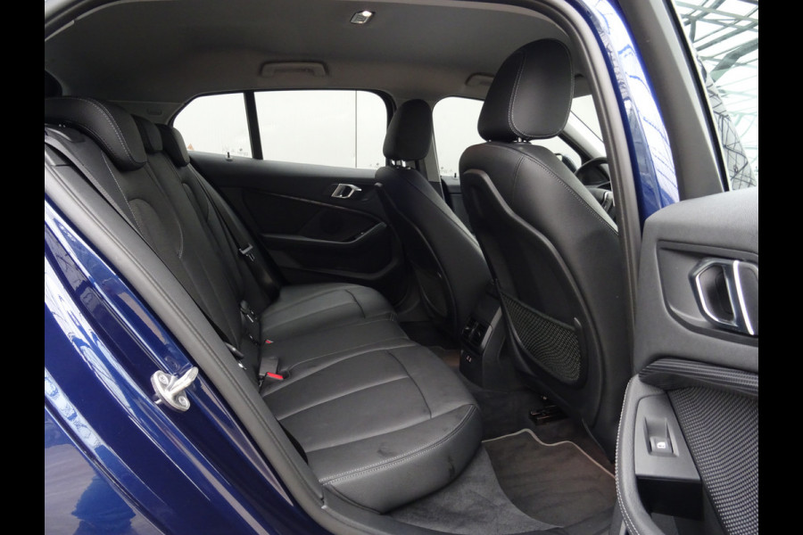 BMW 1-serie 118i High Executive Edition * CARPLAY * DEALER ONDERH. !!