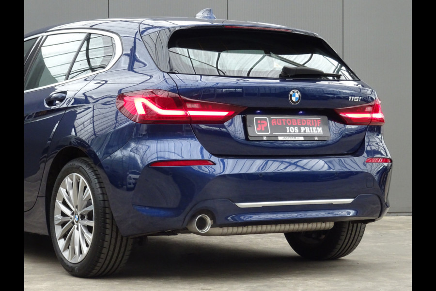 BMW 1-serie 118i High Executive Edition * CARPLAY * DEALER ONDERH. !!