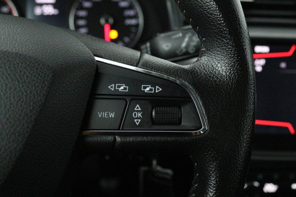 Seat Ibiza 1.0 TSI FR Business Intense (NAVIGATIE, STOELVERWARMING, CLIMA, CRUISE, PARKEERSENSOREN)
