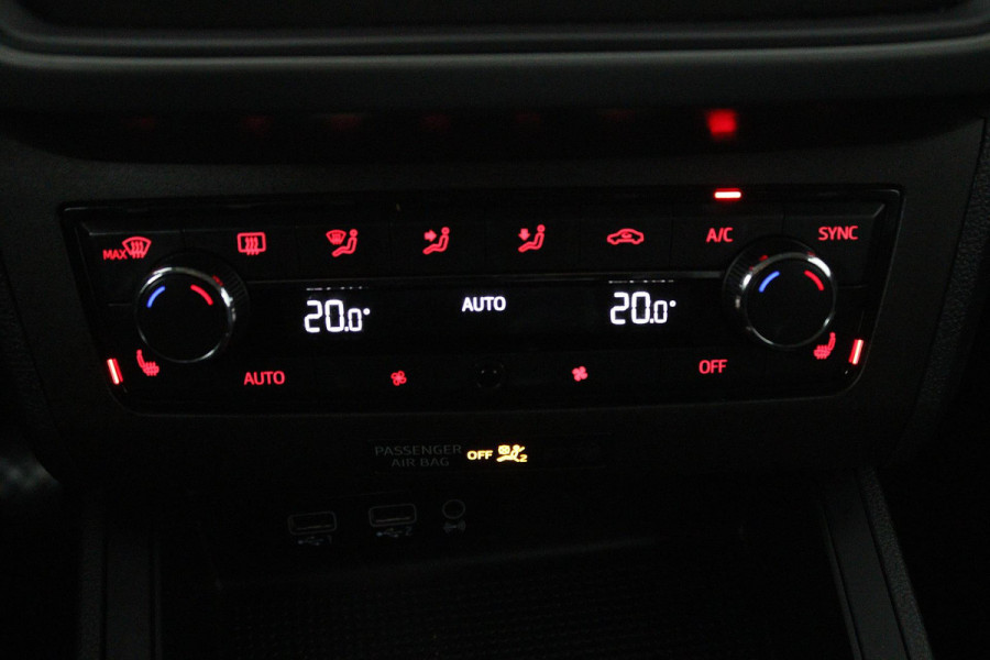 Seat Ibiza 1.0 TSI FR Business Intense (NAVIGATIE, STOELVERWARMING, CLIMA, CRUISE, PARKEERSENSOREN)